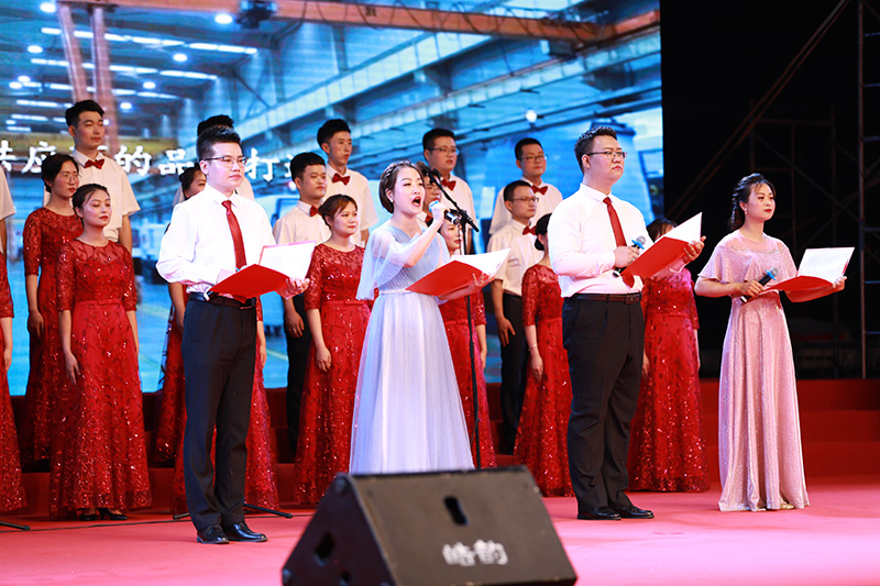 朗诵节目《向集团报告》加入文艺汇演，，，为党庆生.jpg